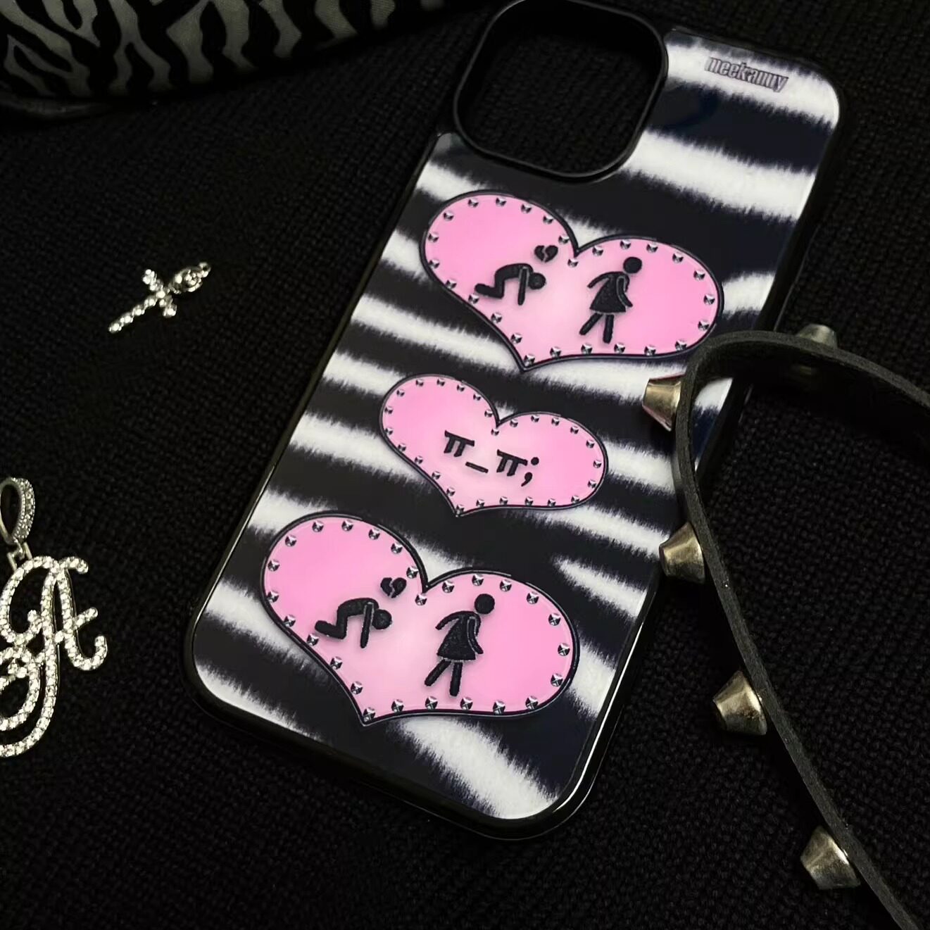 غطاء هاتف مخطط بتصميم شخصي ممي - مراجعة Phone Cases Customized وسعره