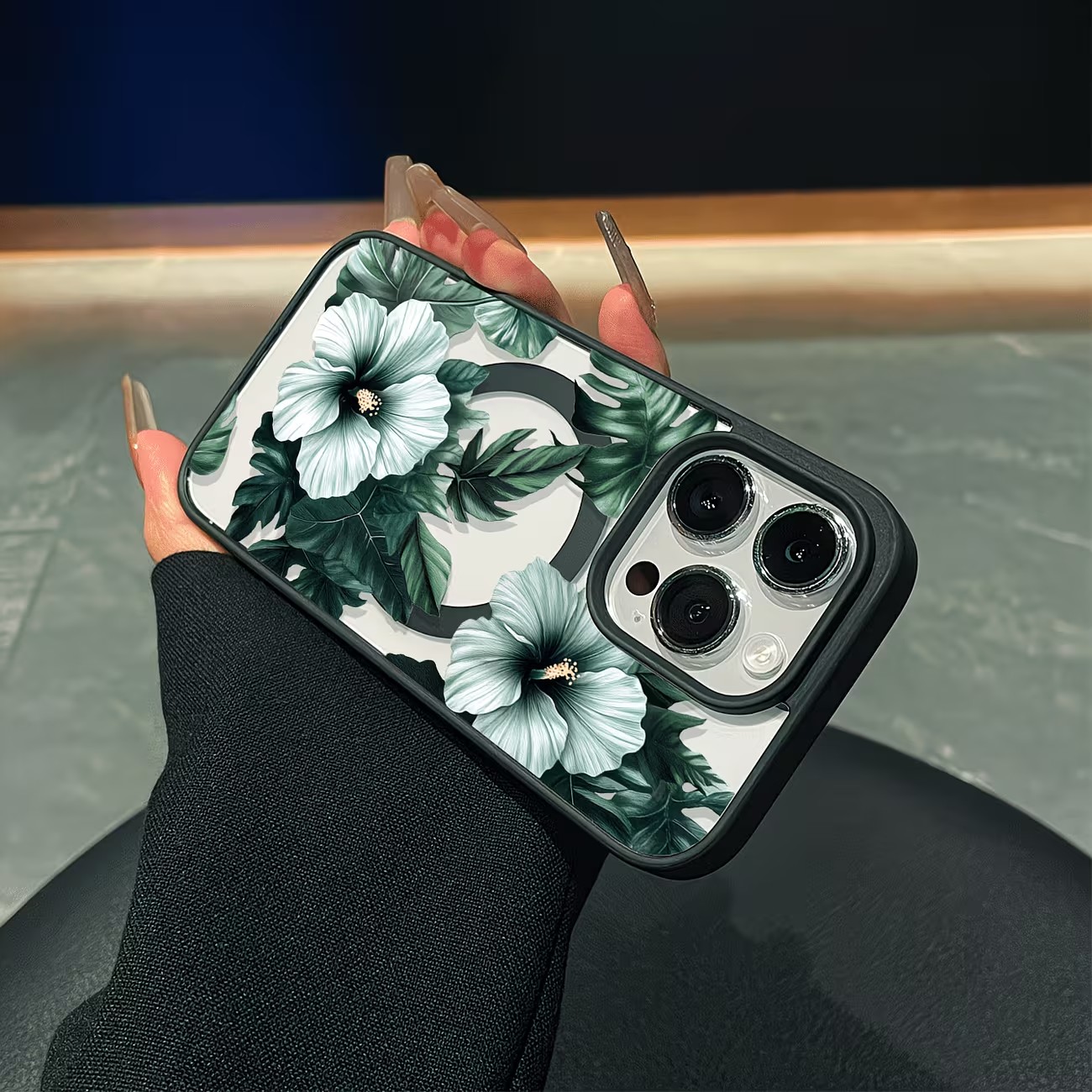 غطاء هاتف شفاف بتصميم زهور خضر - مراجعة Phone Cases Like Loopy وسعره